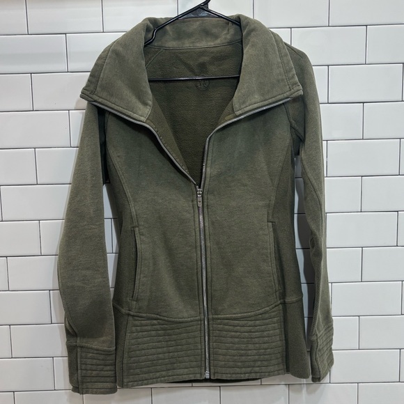 lululemon athletica Olive Utility Jacket - Picture 1 of 8